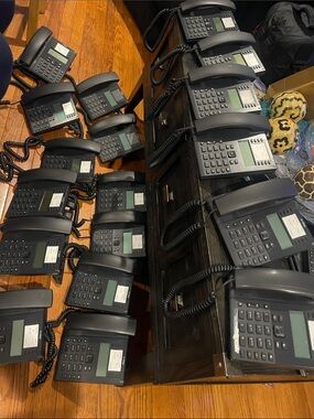 Black Business VoIP Desk Phones - Multi-Pack Mitel 6865i